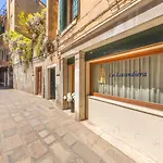 La Locandiera